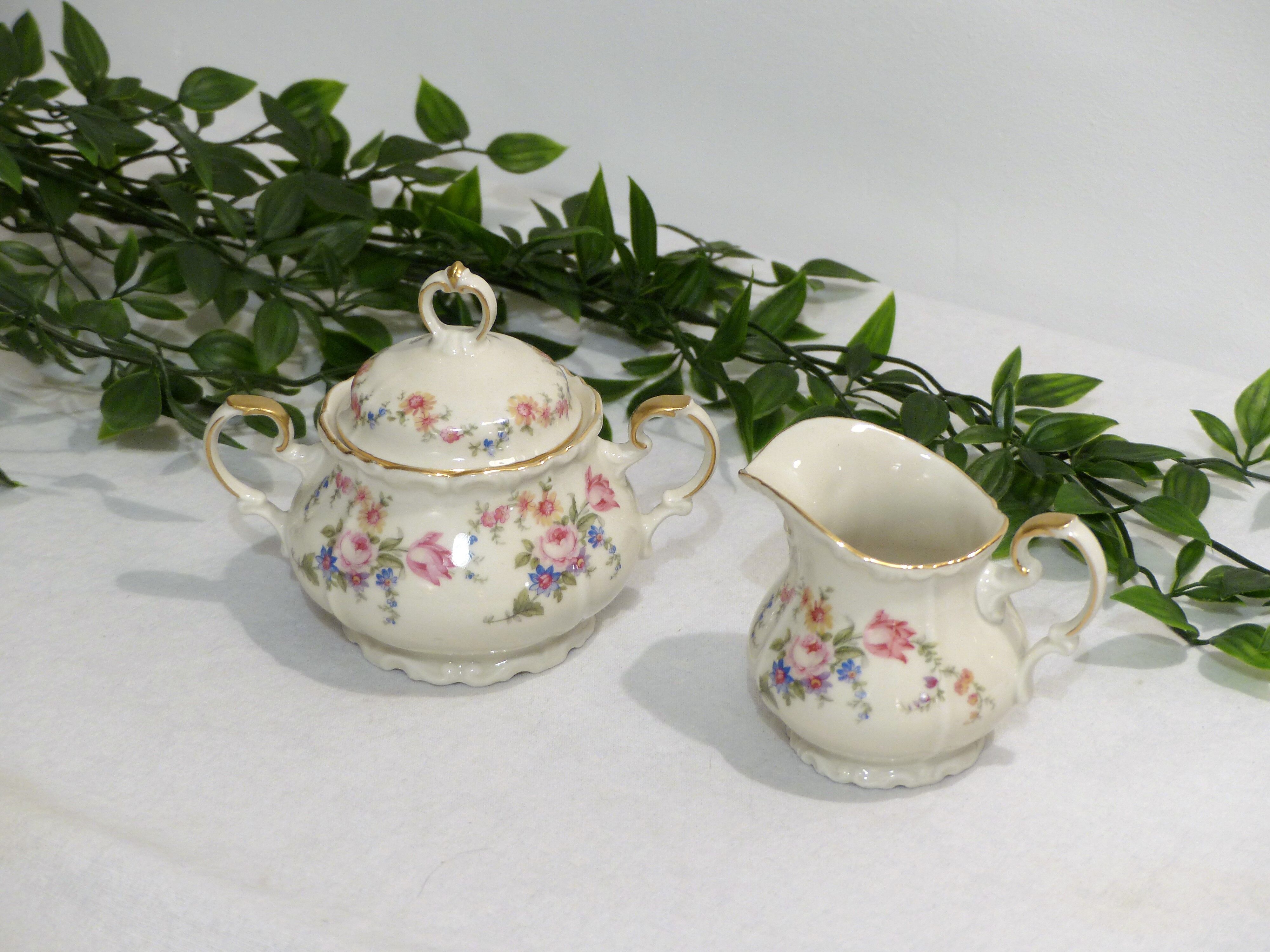 Bavaria sweetener and milk jug