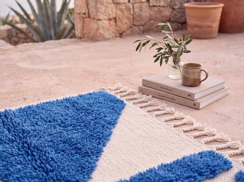 Authentic traditional white and blue Berber rug 2/3 m