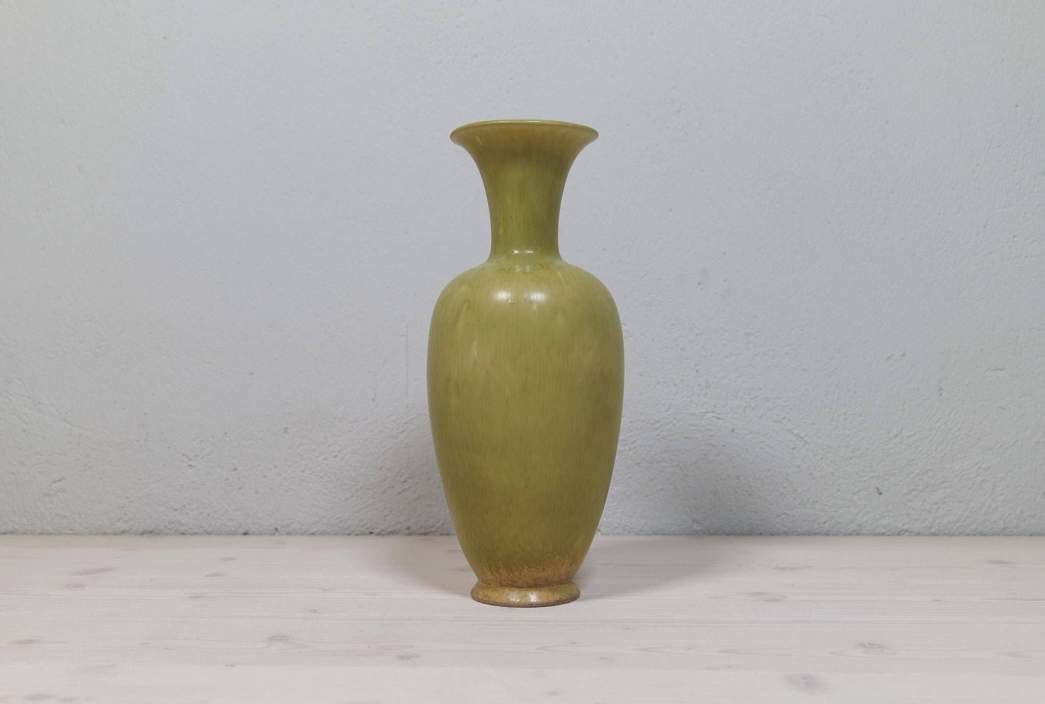 Modern mid-century vase by Rörstrand, designed by Gunnar Nylund, Sweden, 1950s.