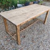 Farm table