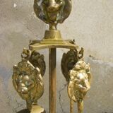 Fireplace servant decoration with lions.
