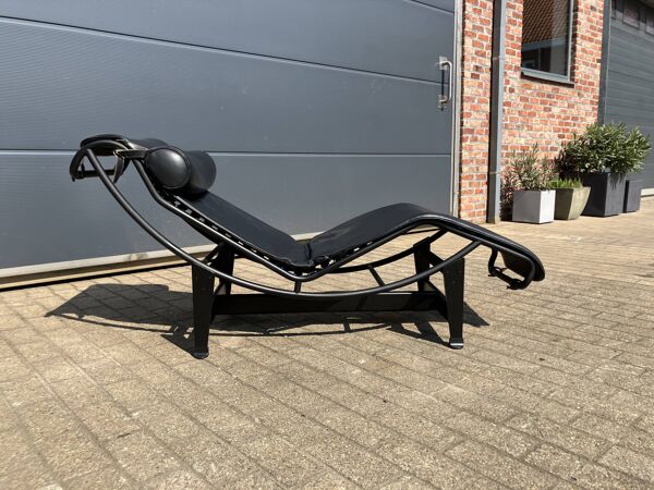 Originele Cassina Le Corbusier Lc4 Black on Black, Bijna als nieuw!