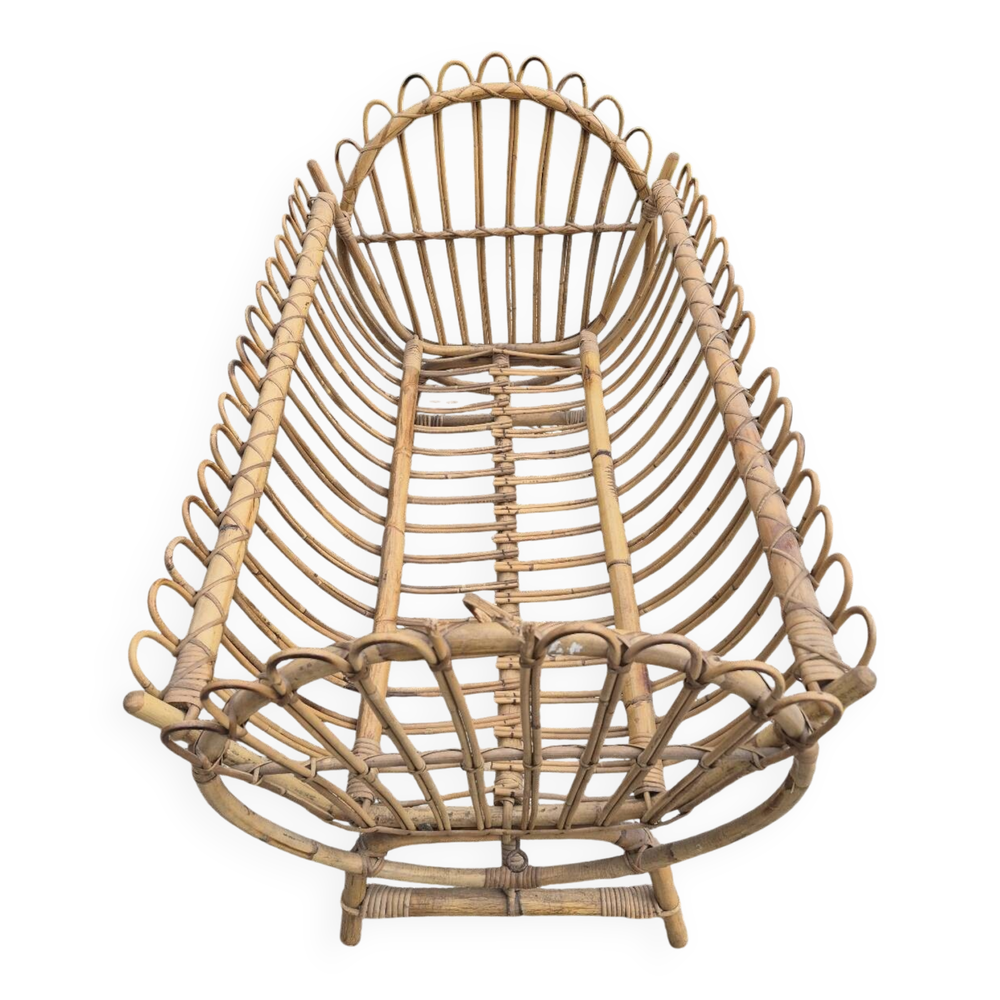 Rattan cradle