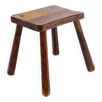Table d'appoint en bois massif brutaliste