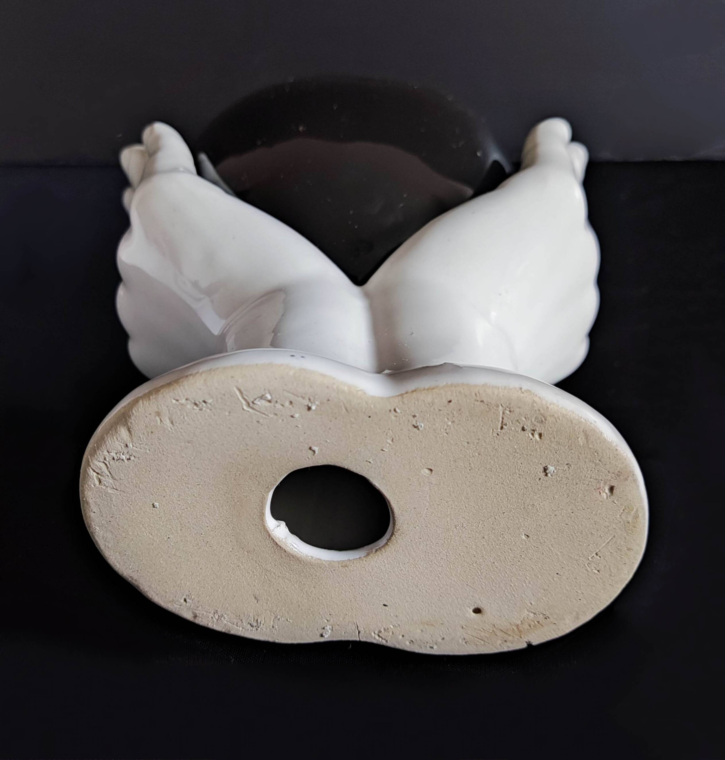 Hand pocket tray