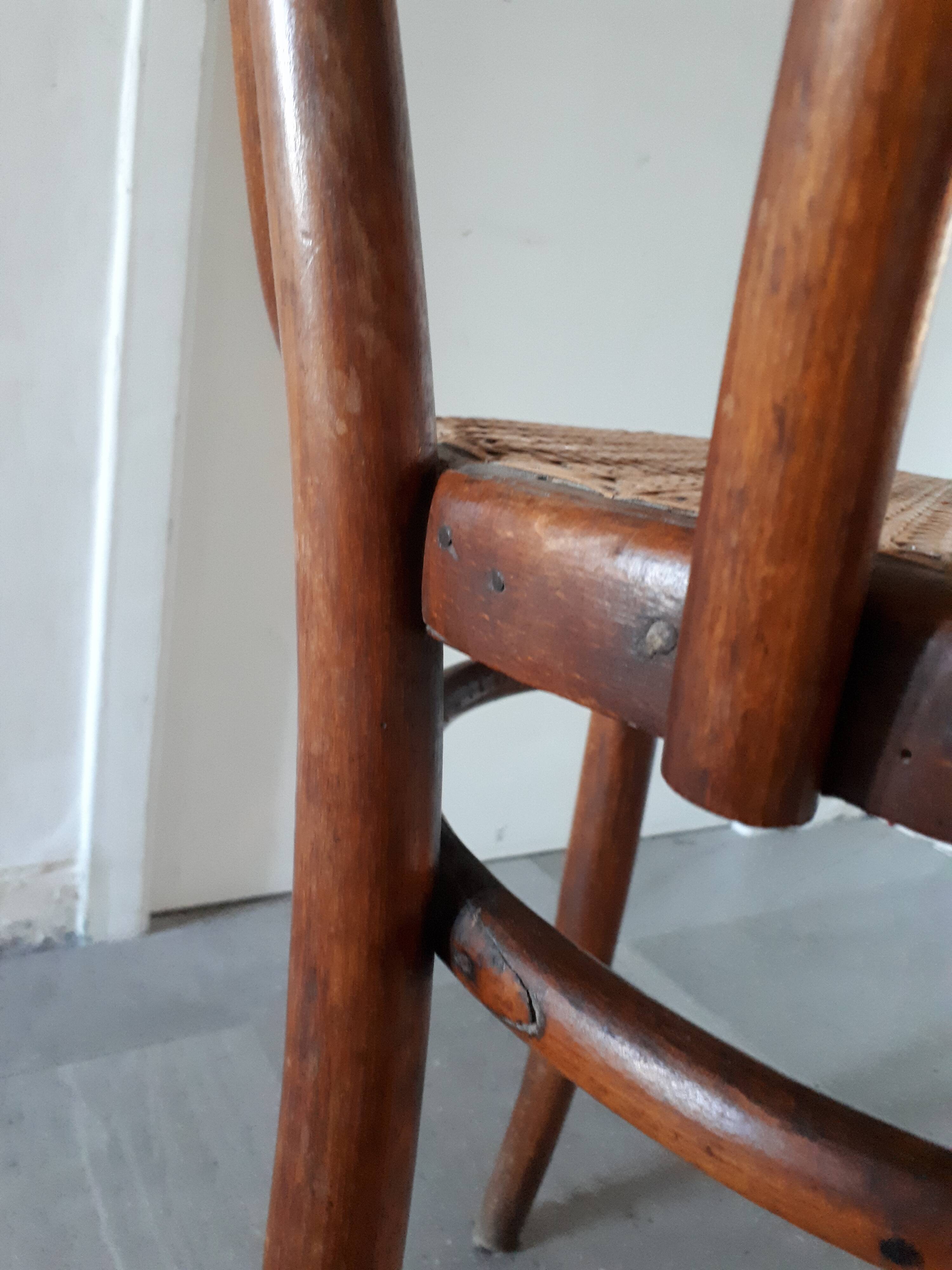 Thonet chair Number 19