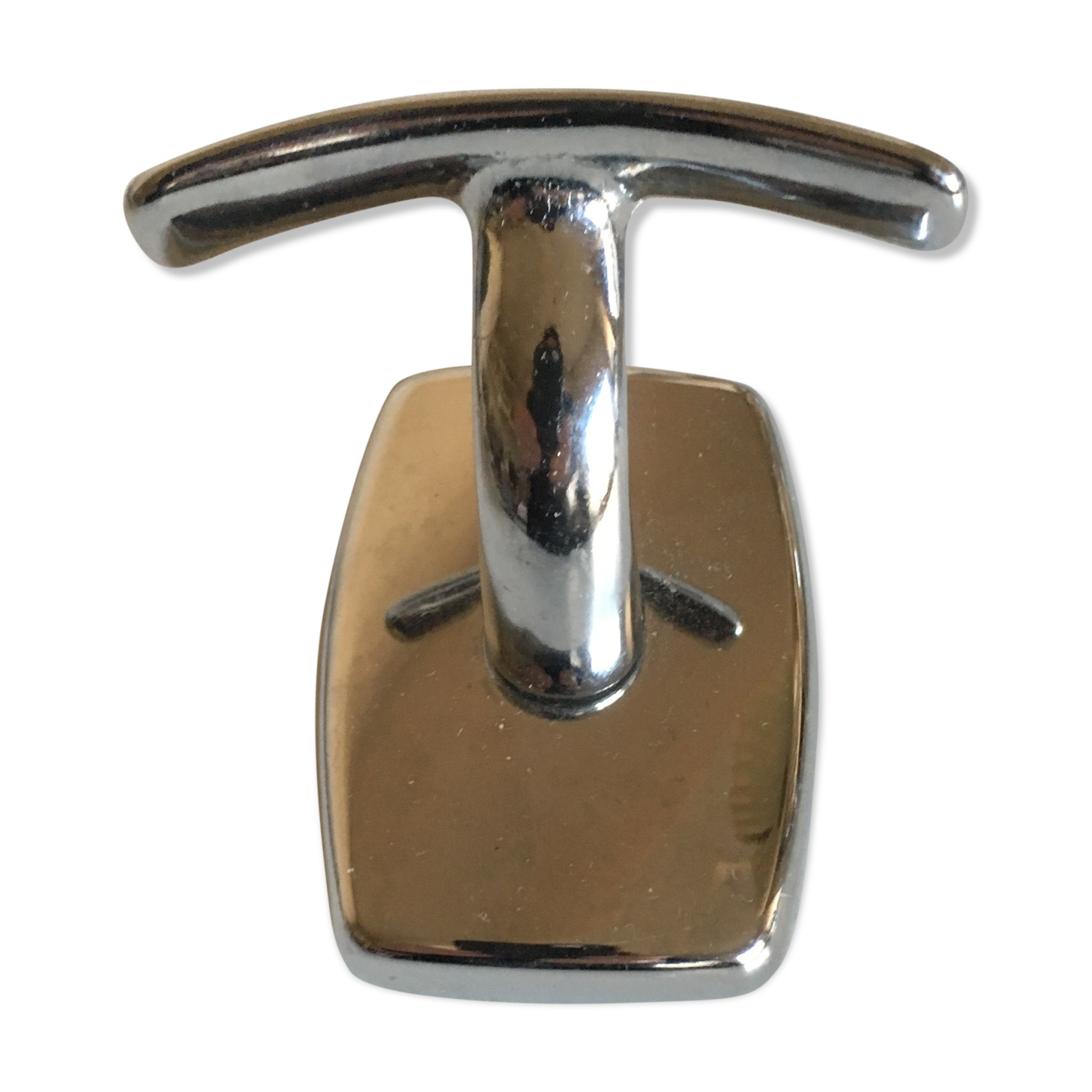 Chromed metal peg
