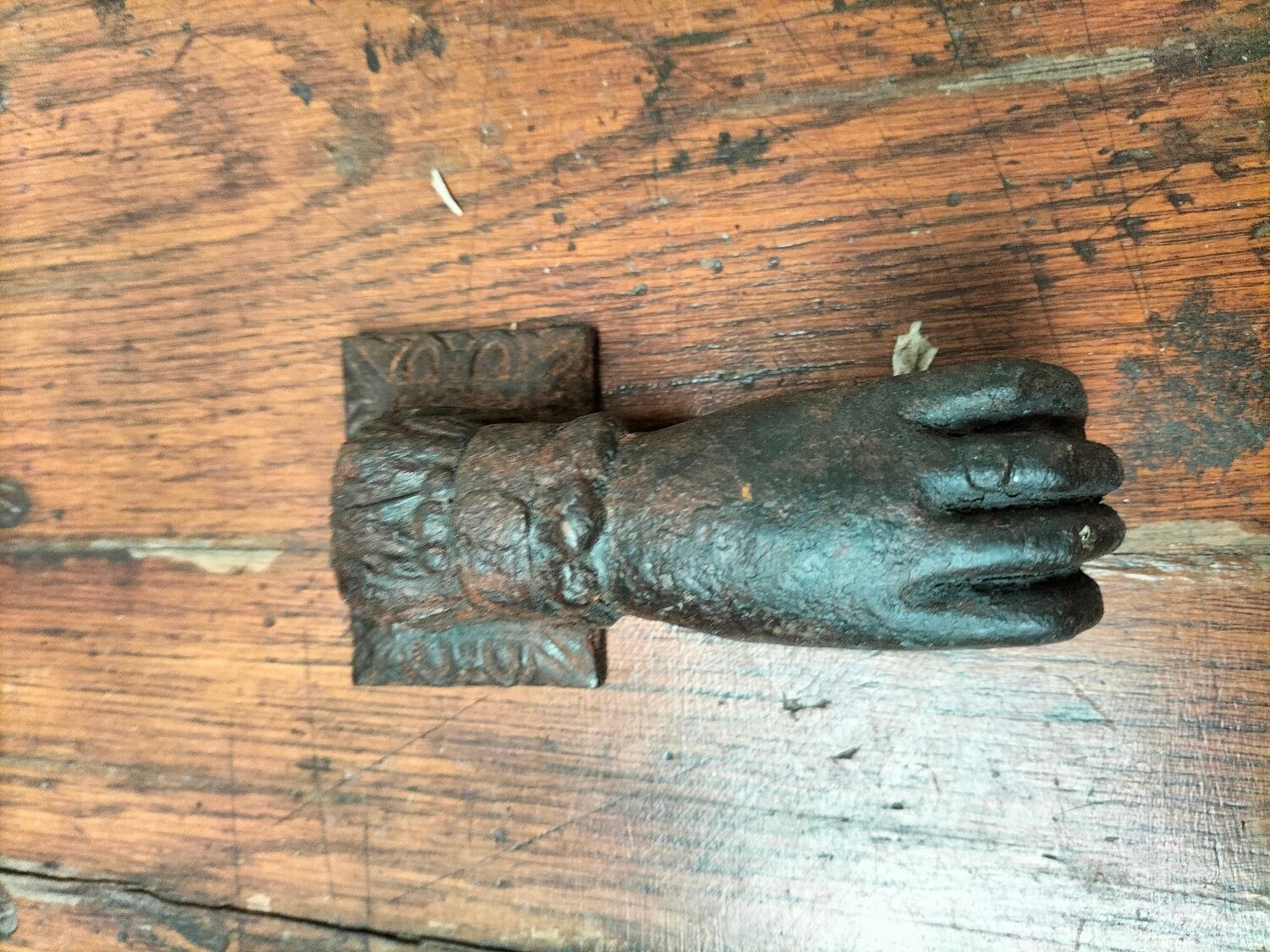 Ancien heurtoir de porte