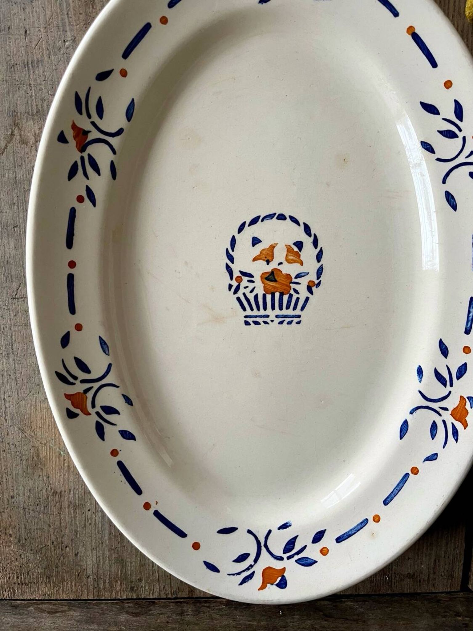 Plat terre de fer