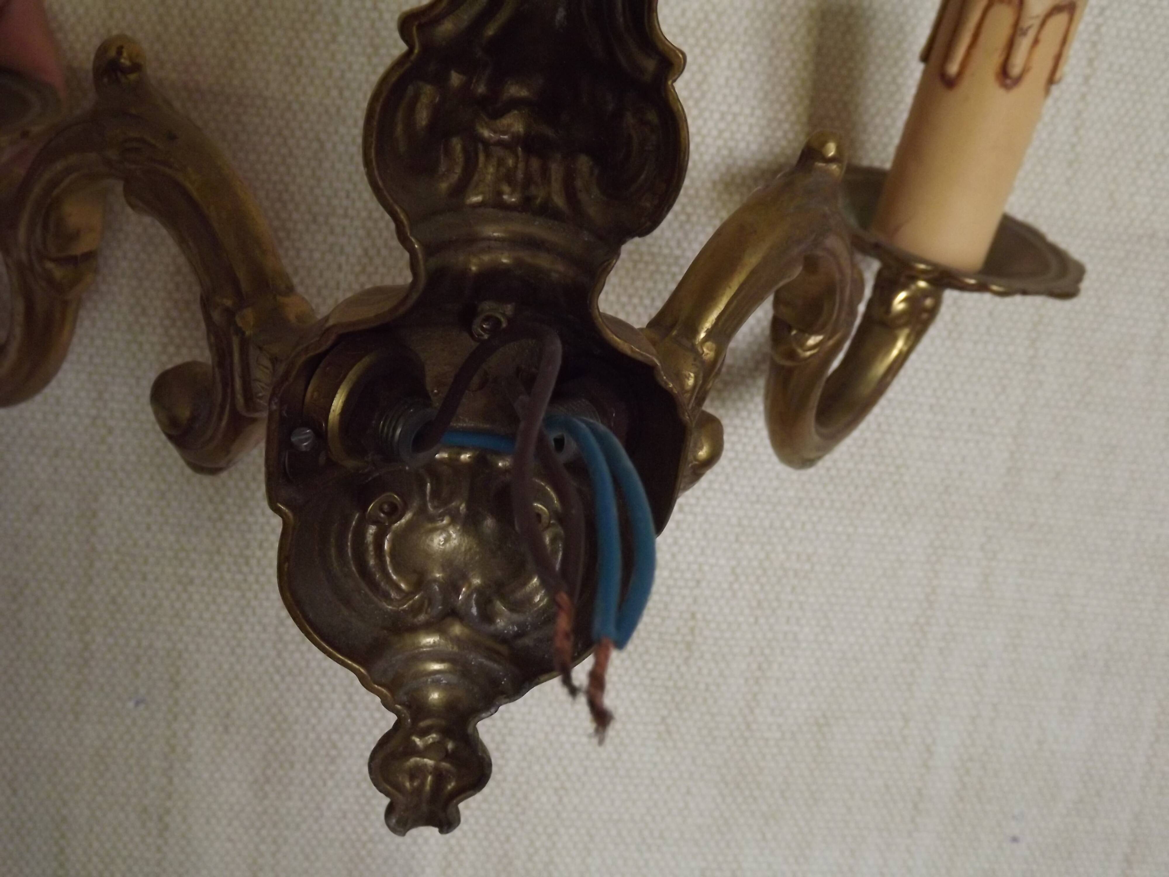 Double bronze wall light, vintage French traditional style, scrolled arms 5097.