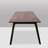 Walnut dining room set. 21st century.