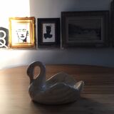Empty swan ceramist pocket