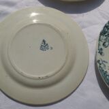 8 Flat plates in Clairefontaine Léon Grave earthenware Cyclamens model