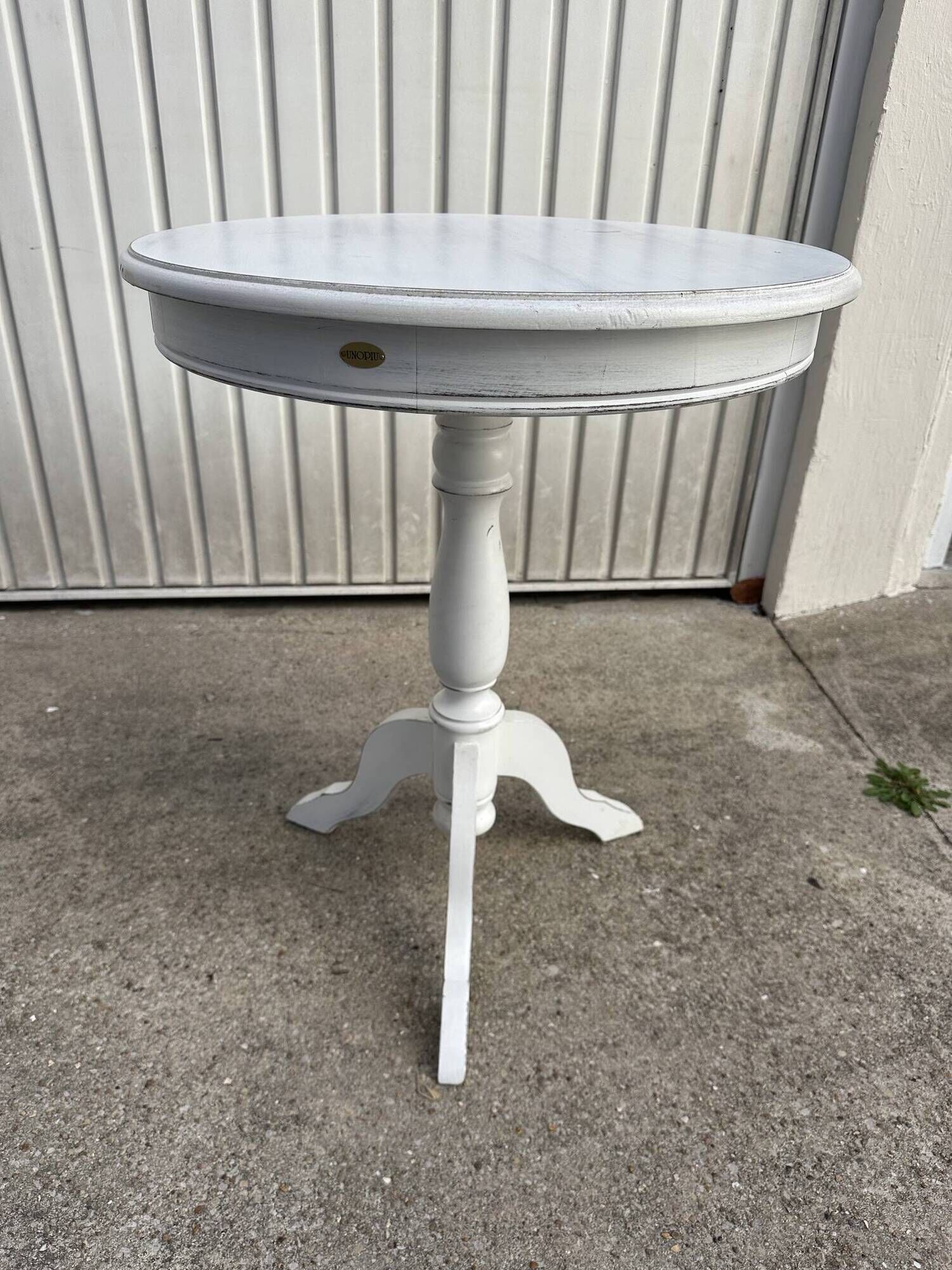 Unopiù white round table – indoor/outdoor – Ø60 cm