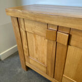 Buffet Maison Regain, crédence vintage en bois d'orme français, brutaliste moderne des années 1970