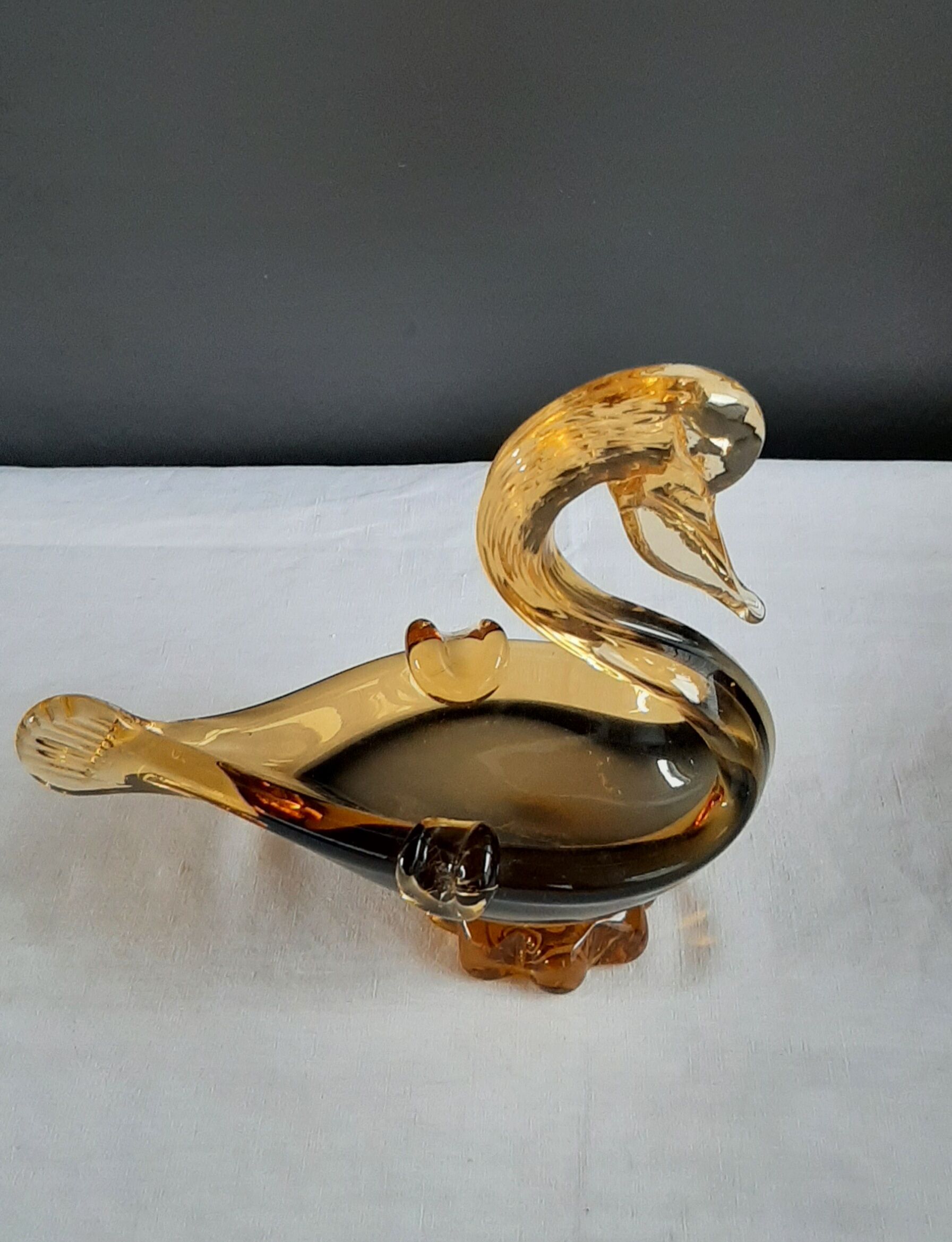 Ashtray Swan