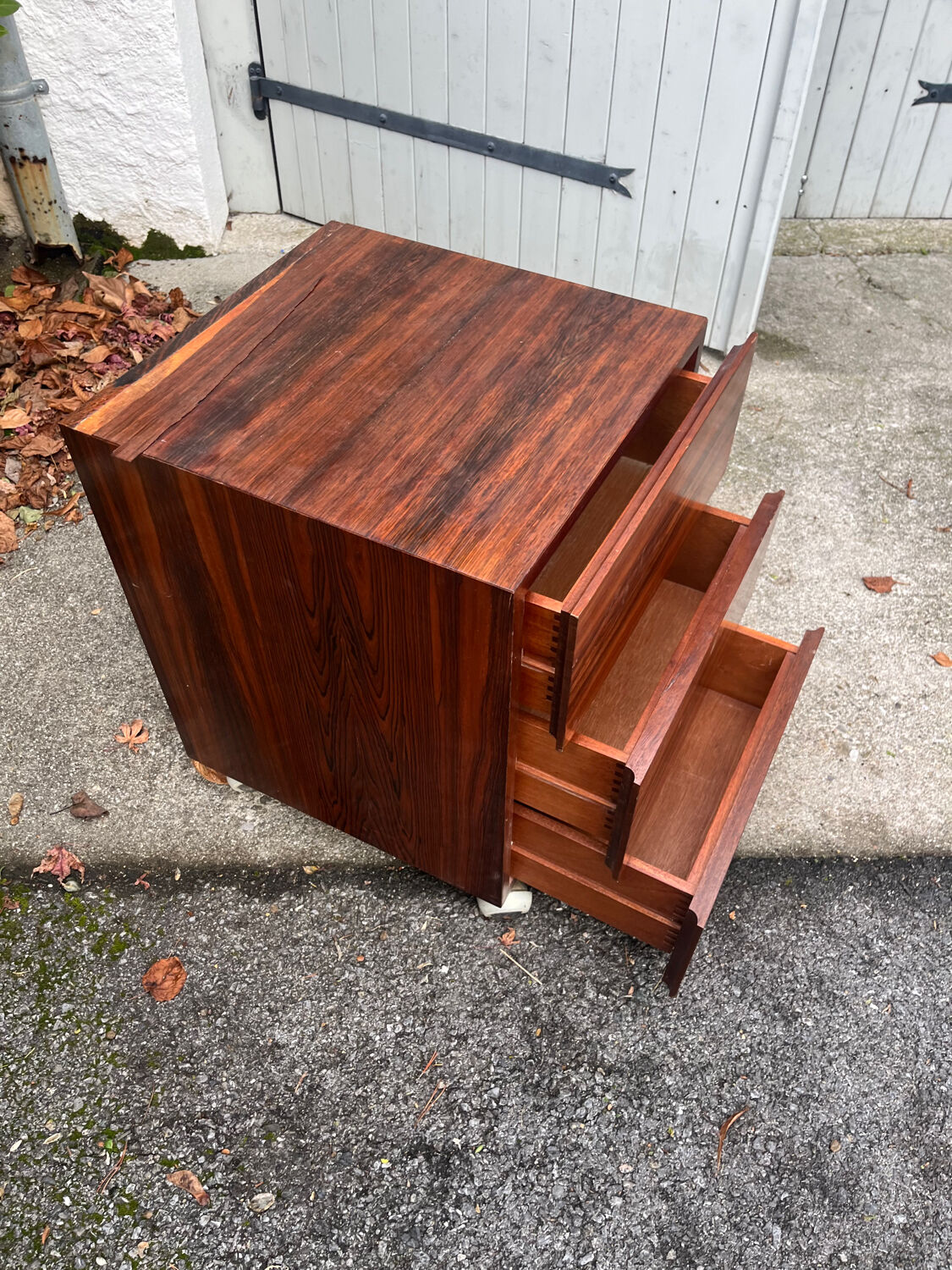 Petit meuble en palissandre