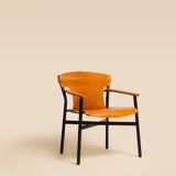 Maërl armchair, Galathée model, natural leather, solid wood armrests of your choice