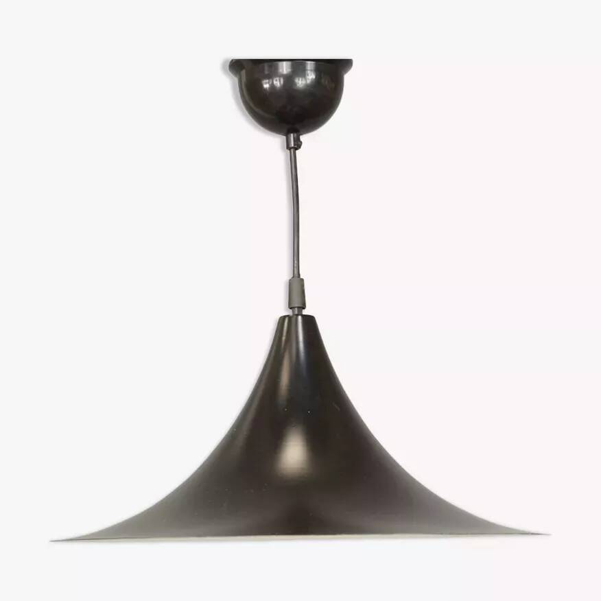 Black lacquered metal pendant light