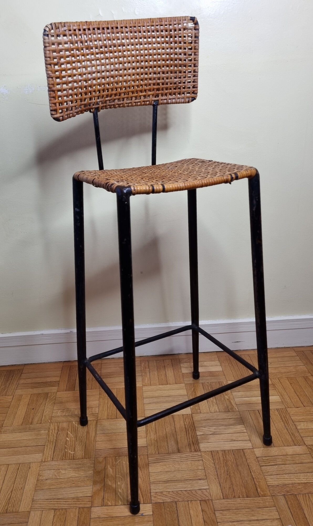 Bar stool in steel and braided wicker, design of the 50s, 92 cm