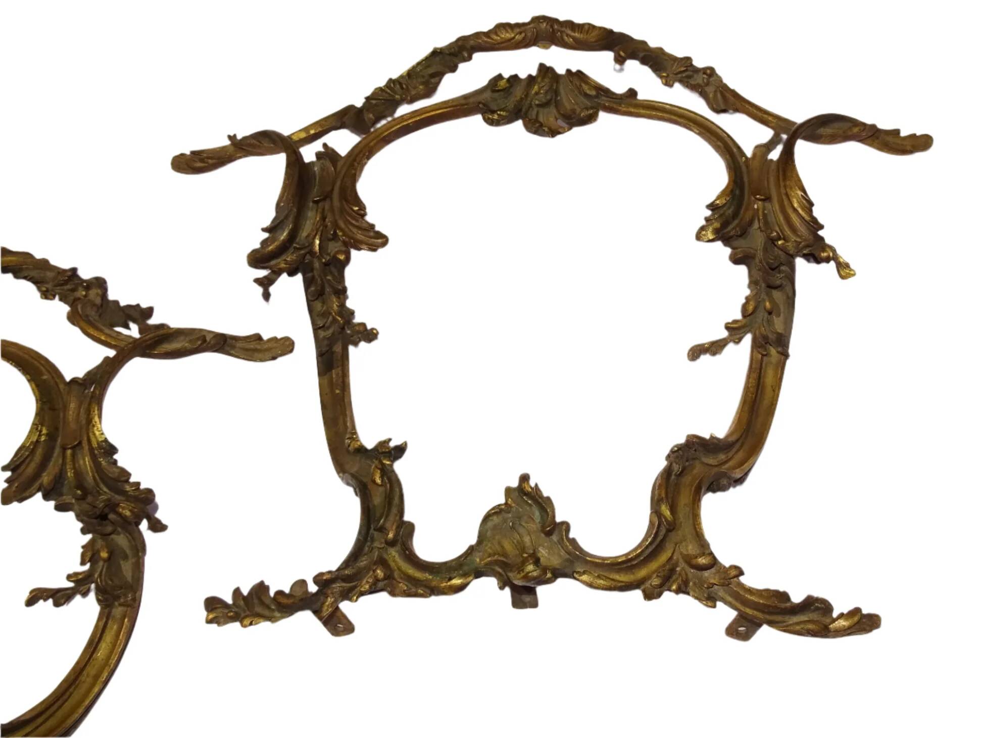 Paire de frontons anciens français en bronze doré