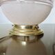 Plafonnier "globe" en verre granité rose,  liserés dorés, vers 1950 ou 1960