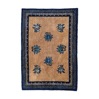 Chinese rug 1900