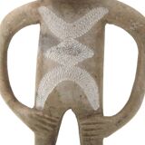 Moroccan sculpture in carved and engraved beige stone, 1970s.