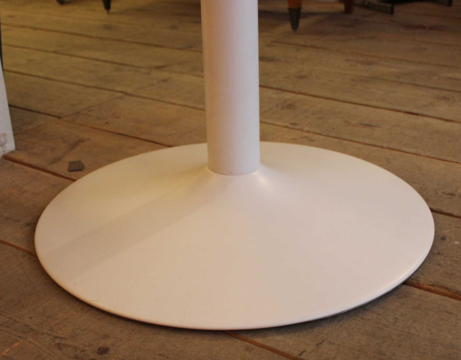The 1970s Tulip table