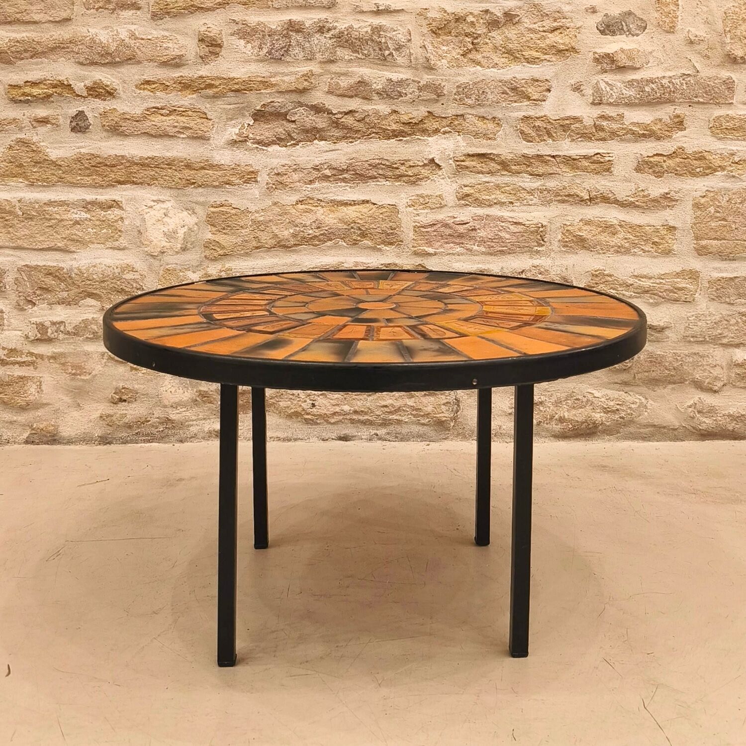 Round coffee table in ceramic and lacquered metal, Roger Capron