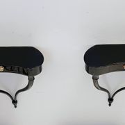 Paire de consoles murales, chevets en hêtre noir attribuées à Ulrich