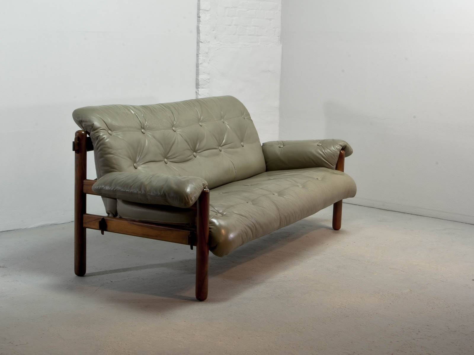 Jean Gillon Brazilian Jacarandá Wooden 3-Seat Sofa for Woodart, Brazil, 60s