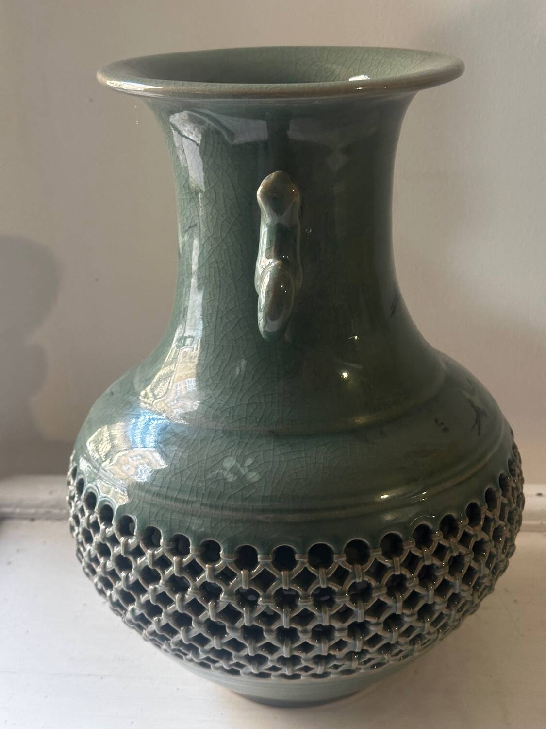 Celadon vase with openwork cranes H 29 cm