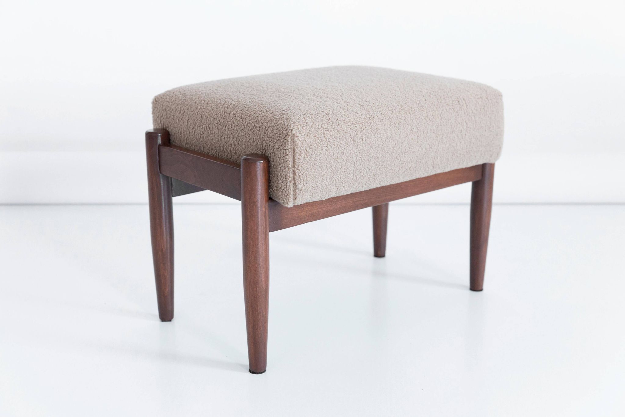 Set of two vintage camel bouclé stools, Edmund Homa, 1960s.