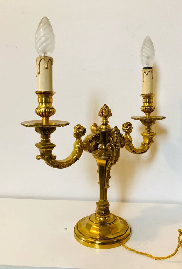 Chandelier en bronze à décors de putti et cariatides, début XXe