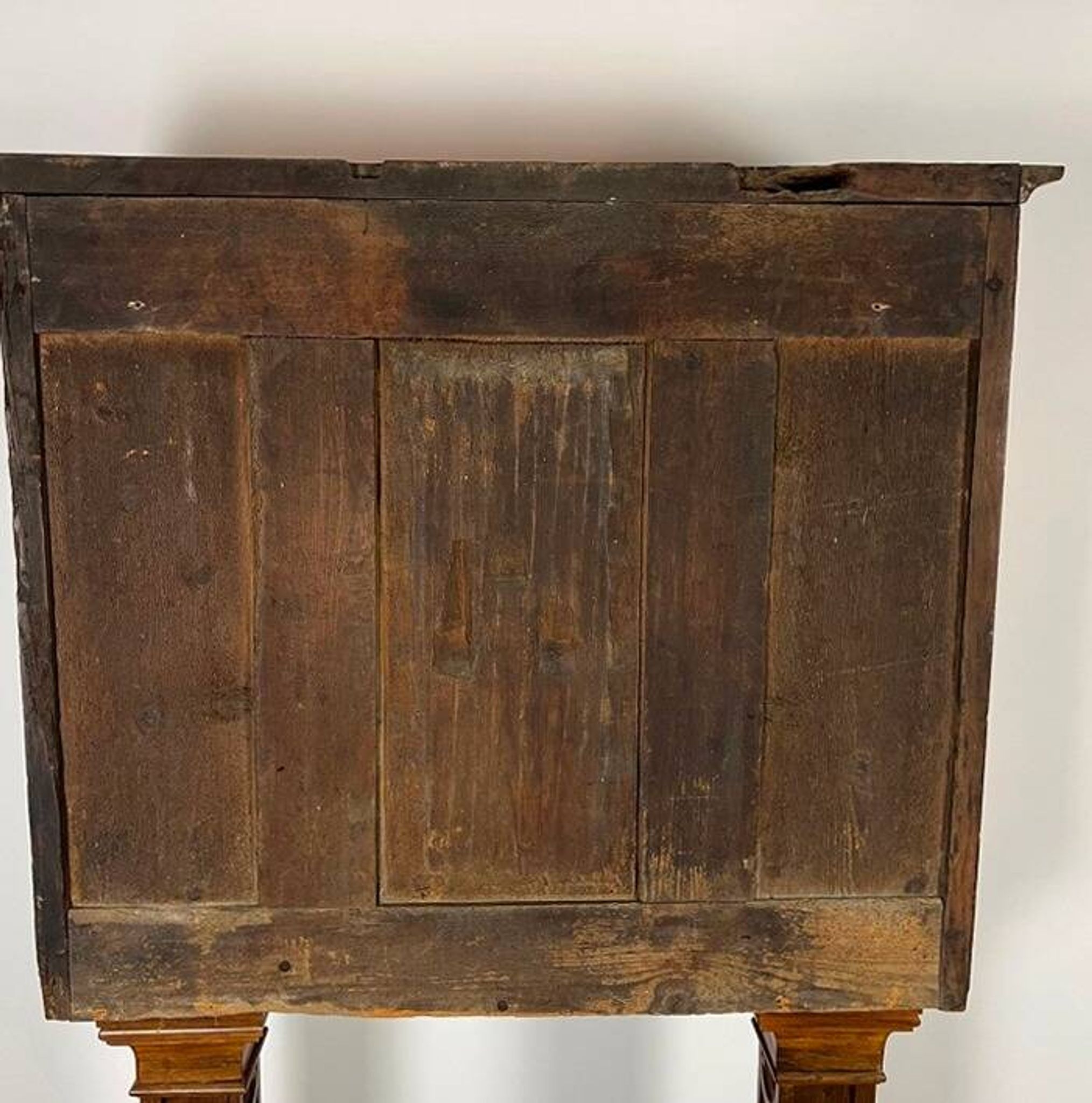 Walnut cabinet with 8 drawers Stipo Monetiere, Piedmont 17th century, furniture Italy 17th century