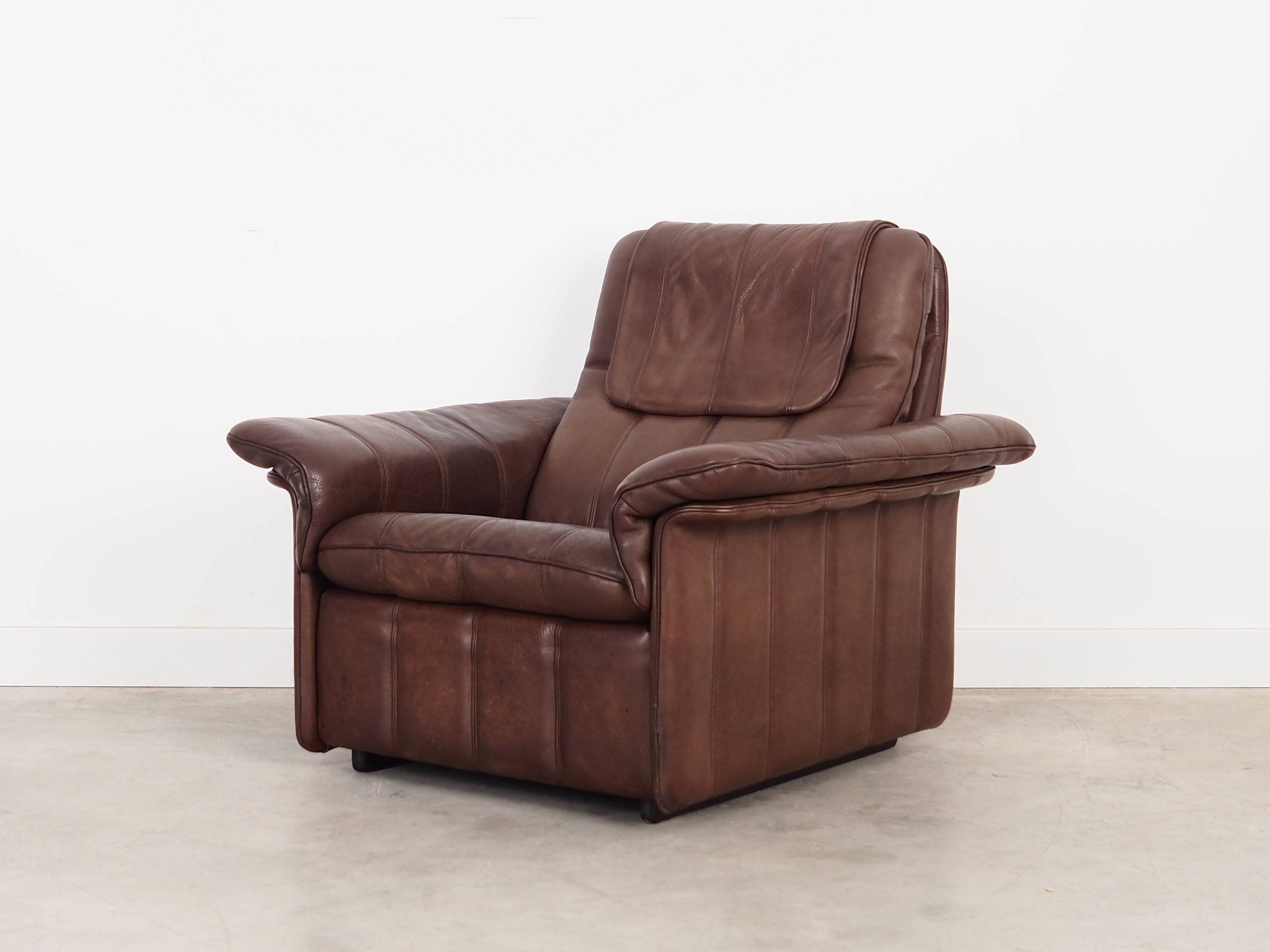 Fauteuil en cuir marron, design suisse, années 1970, fabrication : De Sede