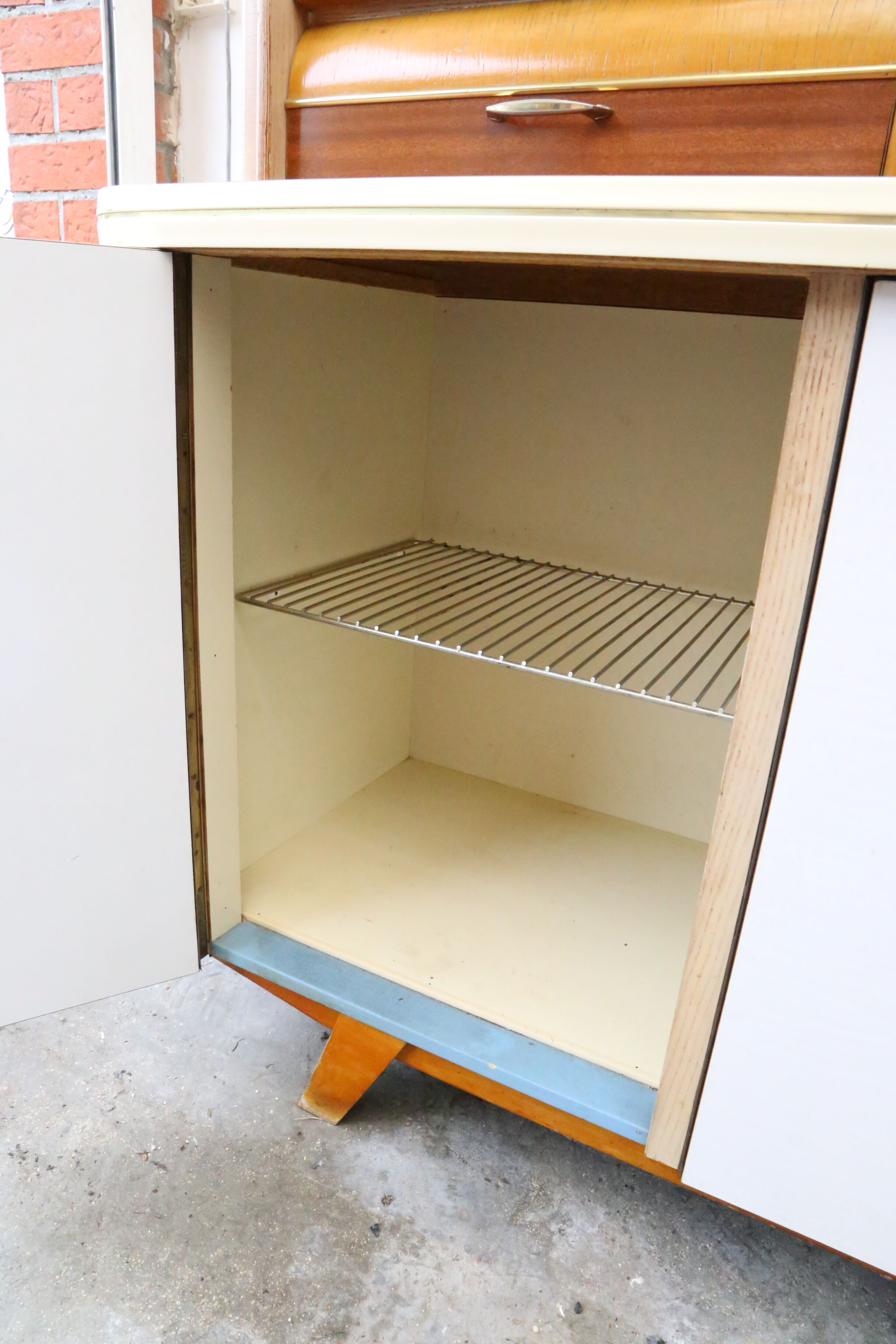 Buffet vintage, bois et formica, 1950