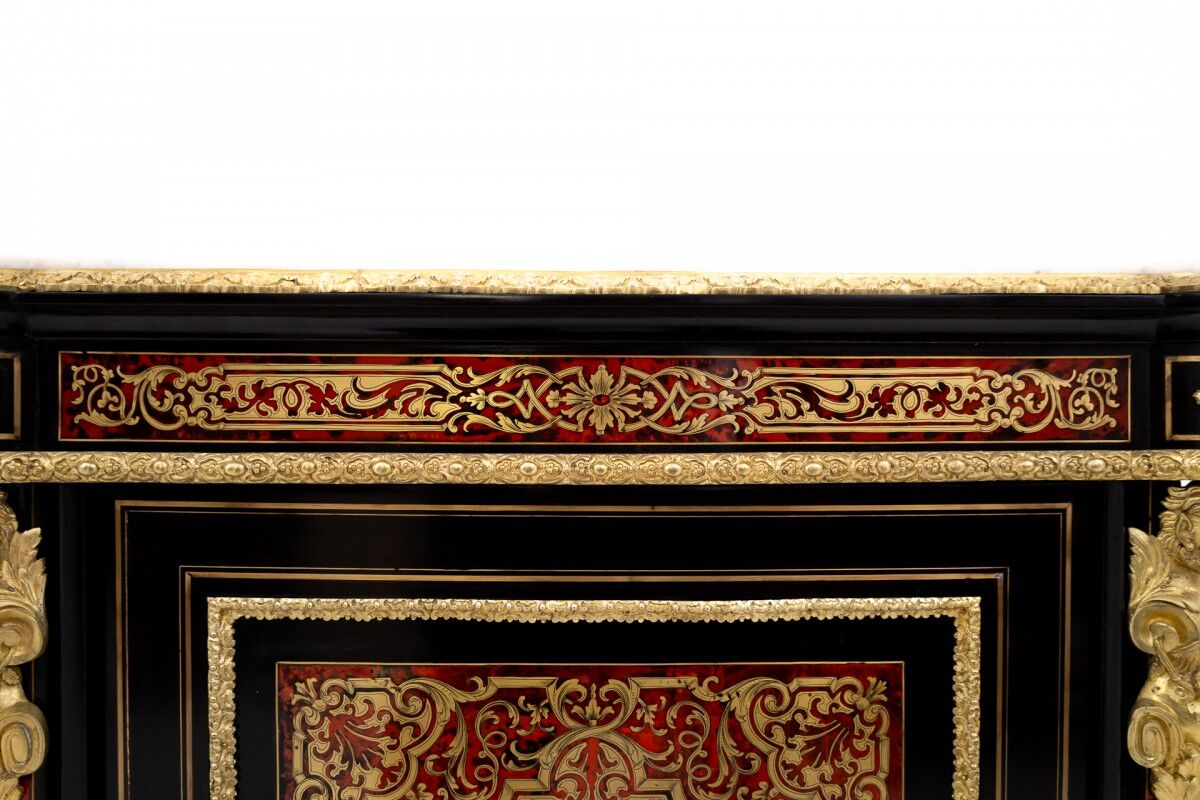 Antique Boulle chest of drawers from the mid-19th century, France.