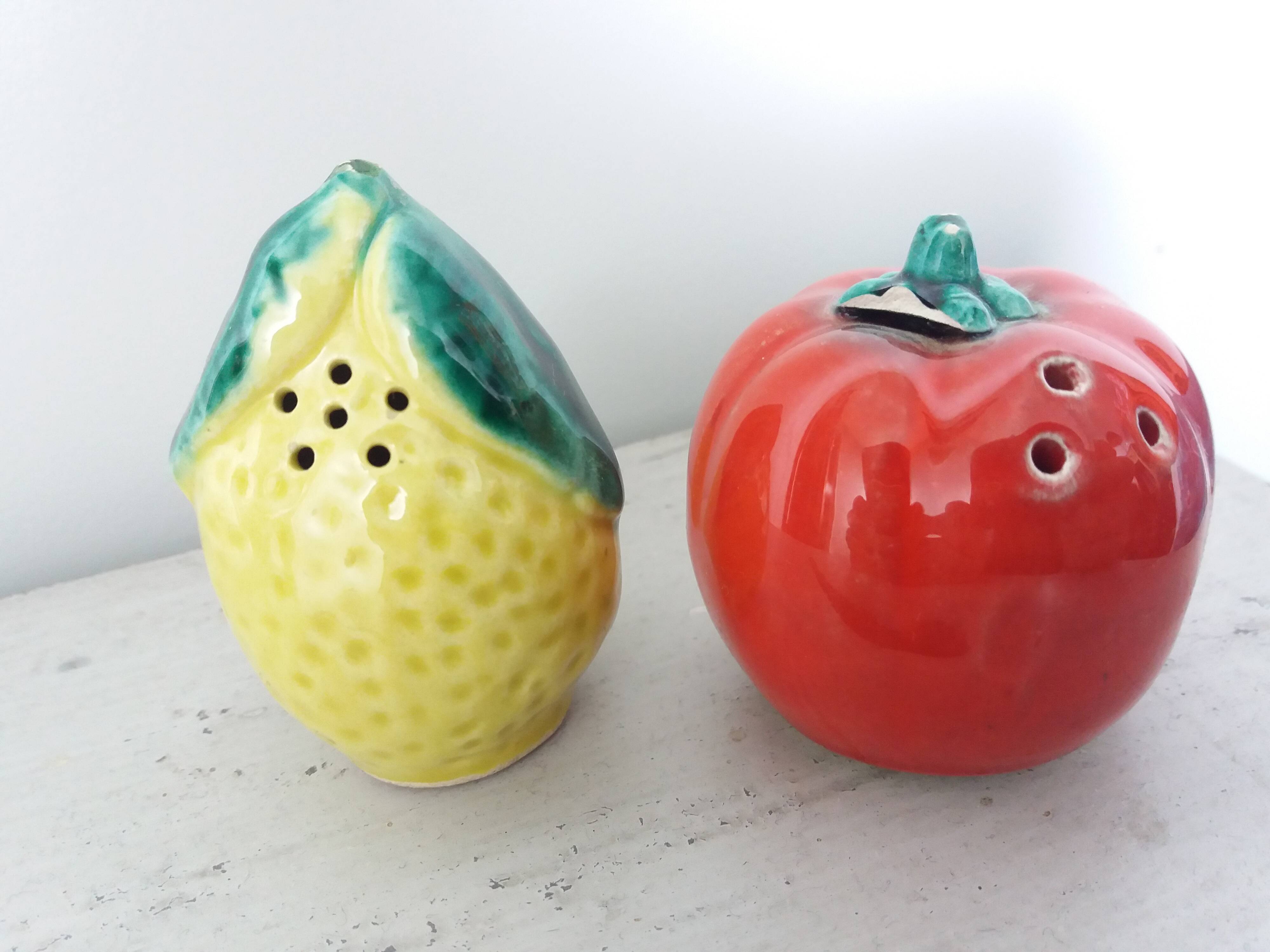 salt shaker pepper lemon tomato slip