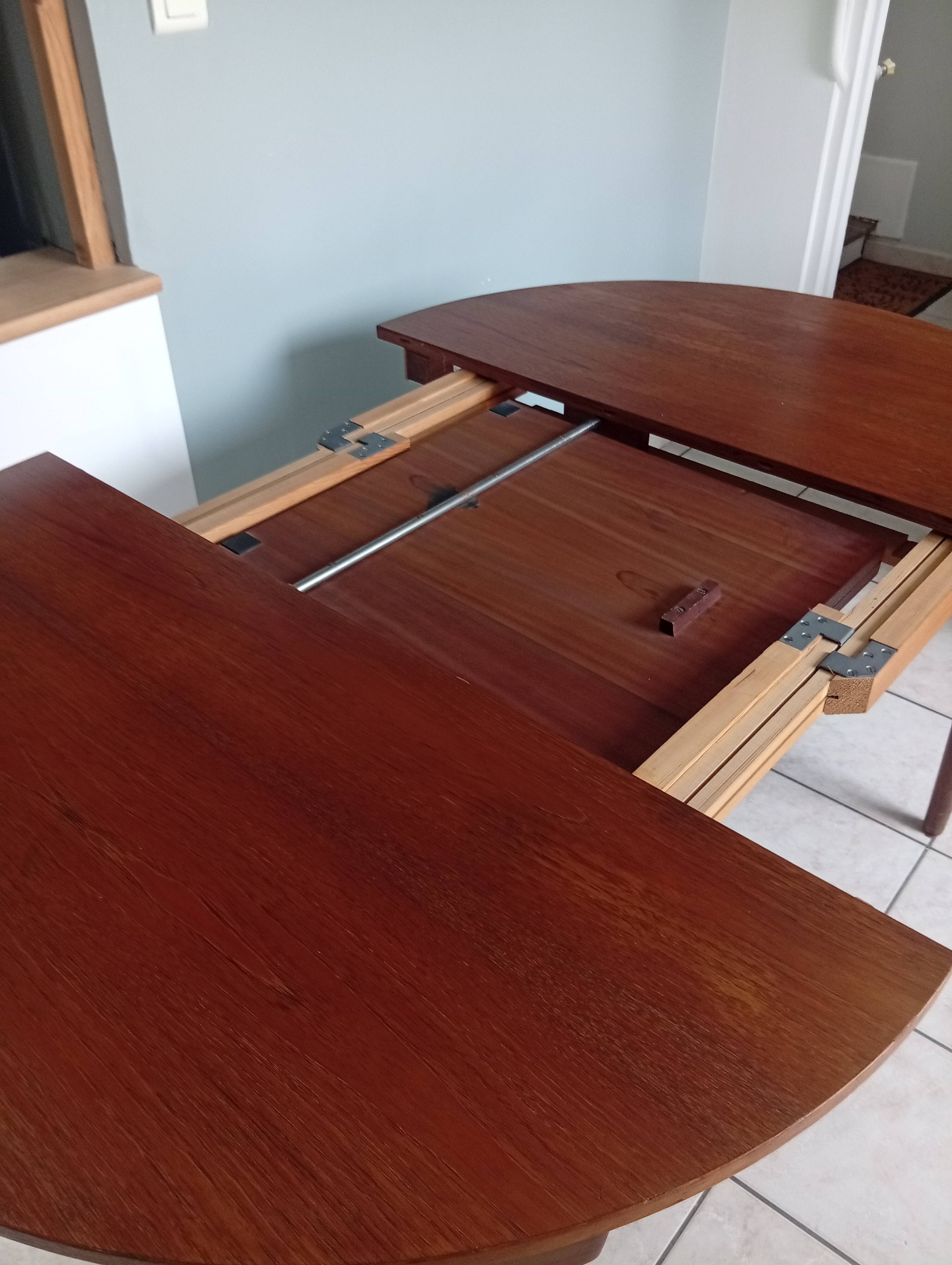 Danish table Frem Røjle Hans Olsen extendable round Scandinavian