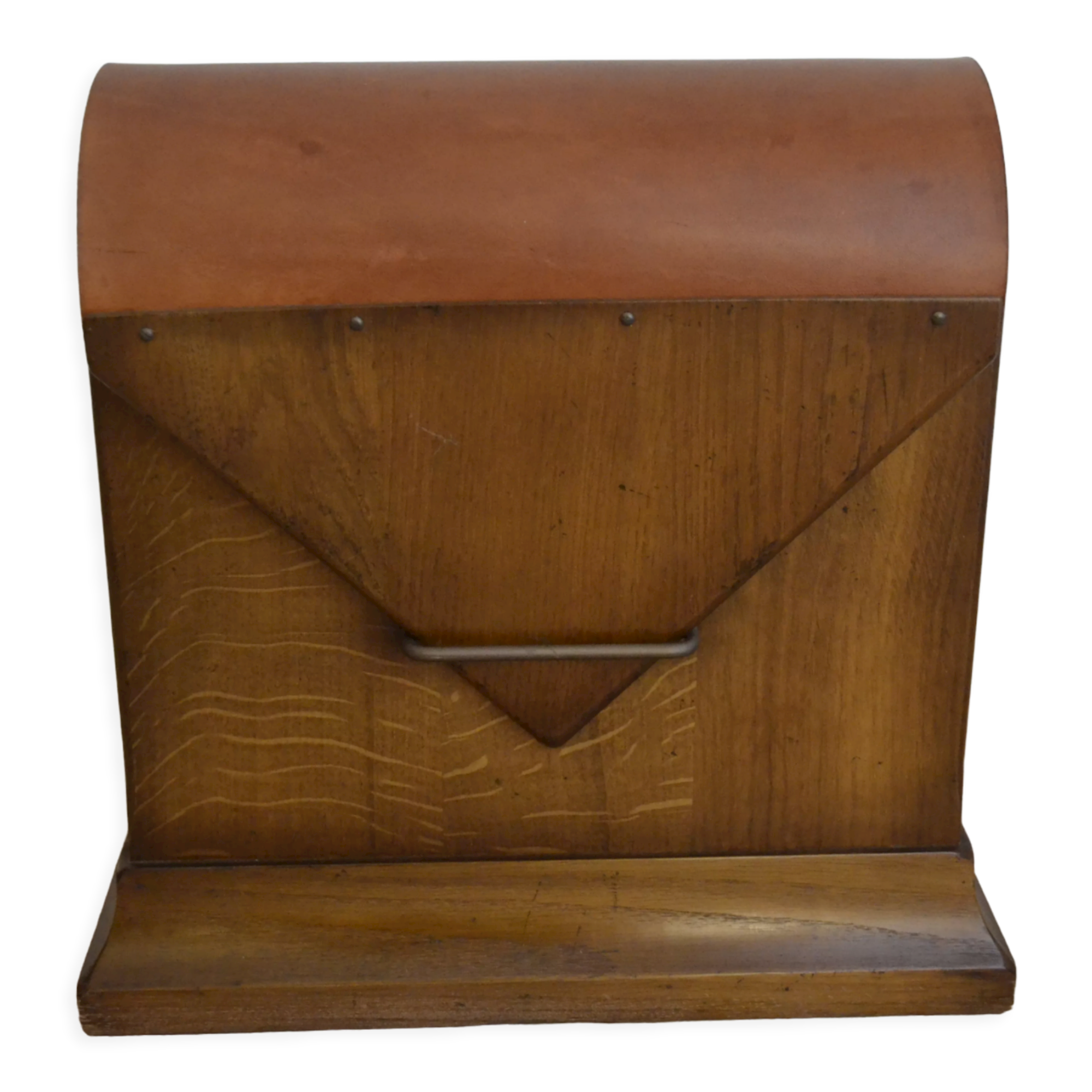 Magazine holder in wood and leather