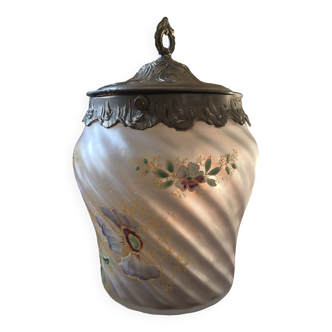 Bonbonnière art nouveau en verre émaillé