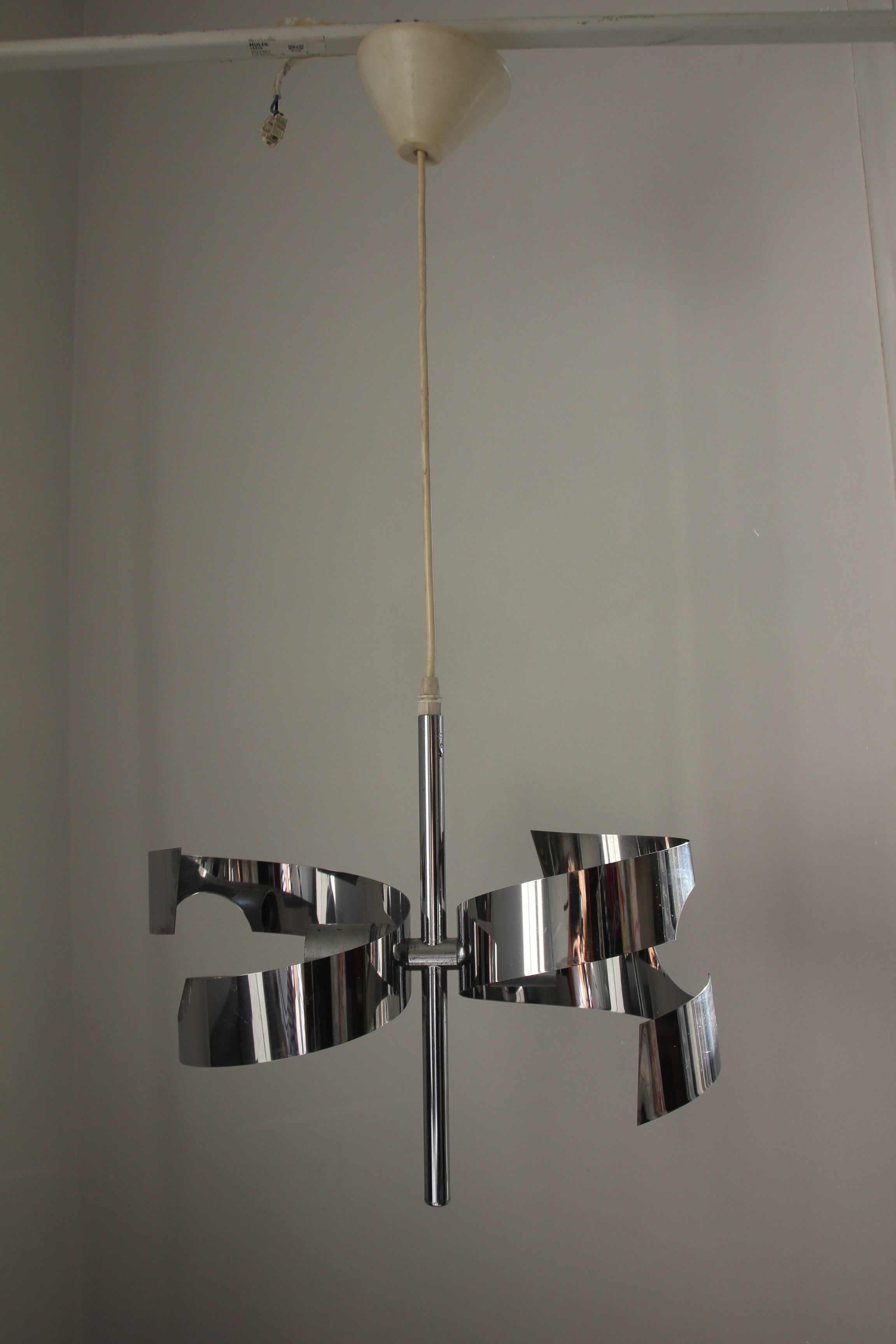 Seventies chrome suspension