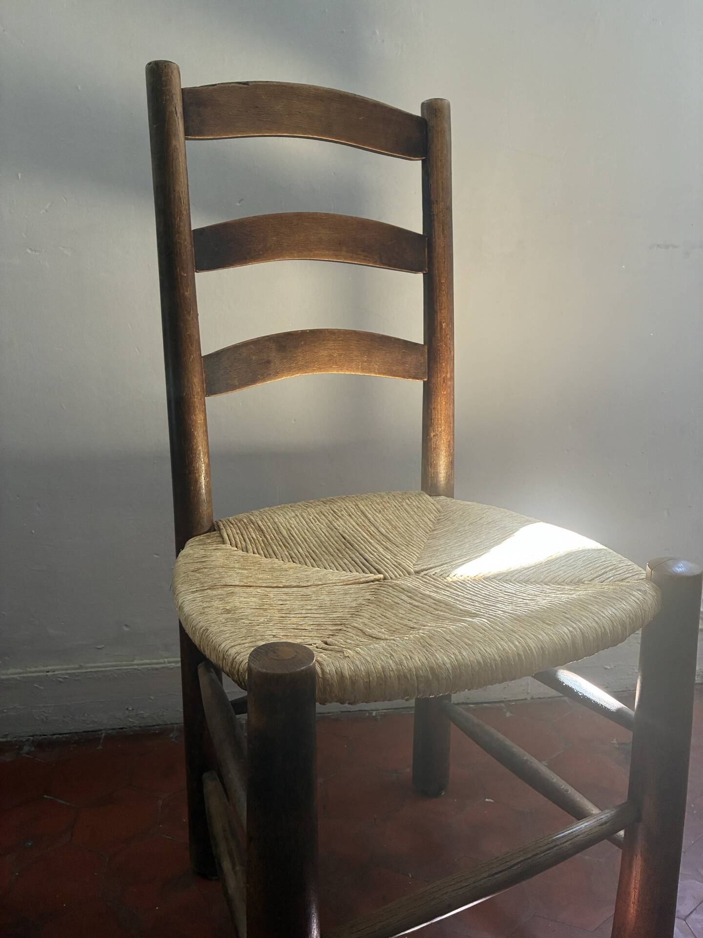 4 chairs assigned to Georges Robert