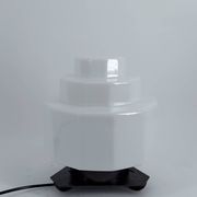 Lampe Art Déco Steamline Modern, vers 1930 – Verre opalin et fer Forgé