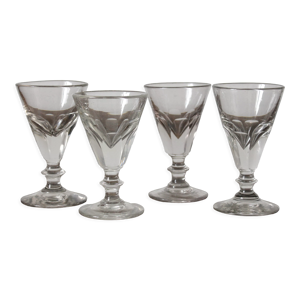 4 verres à pied à vin anciens