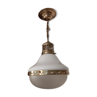 Suspension circa art déco opaline