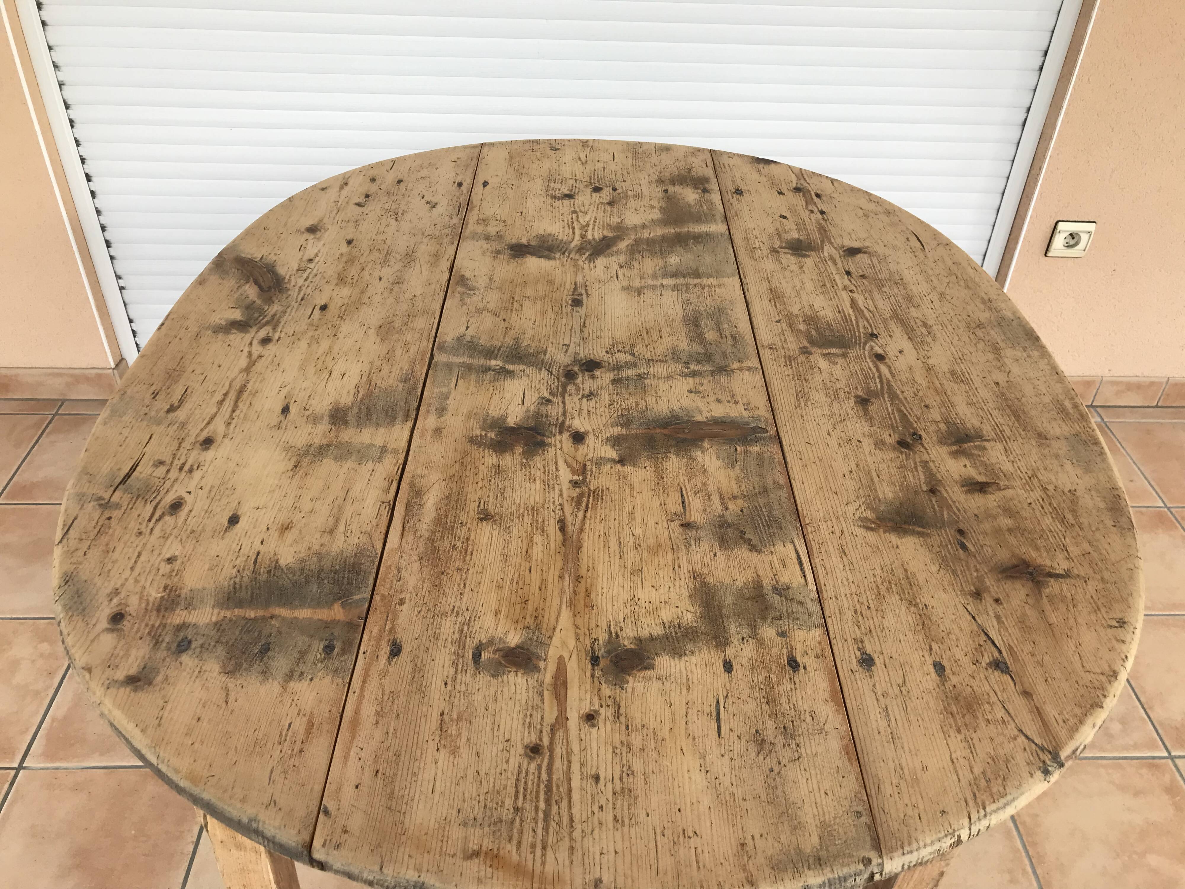 Round Farm Table
