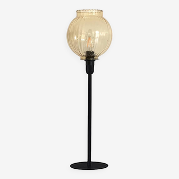 Lampe de table à poser avec un abat-jour ancien en verre doré